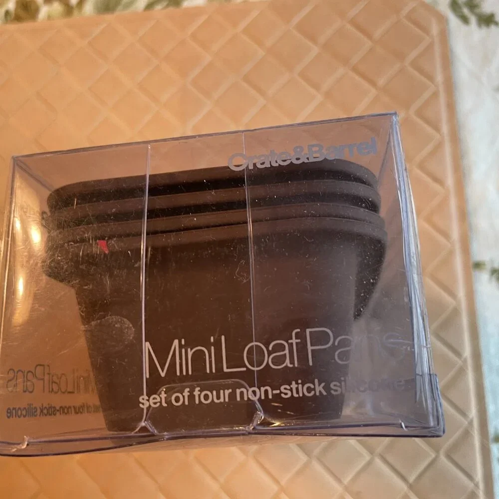 Crate & Barrel Set of 4 Mini Silicone Loaf Pans